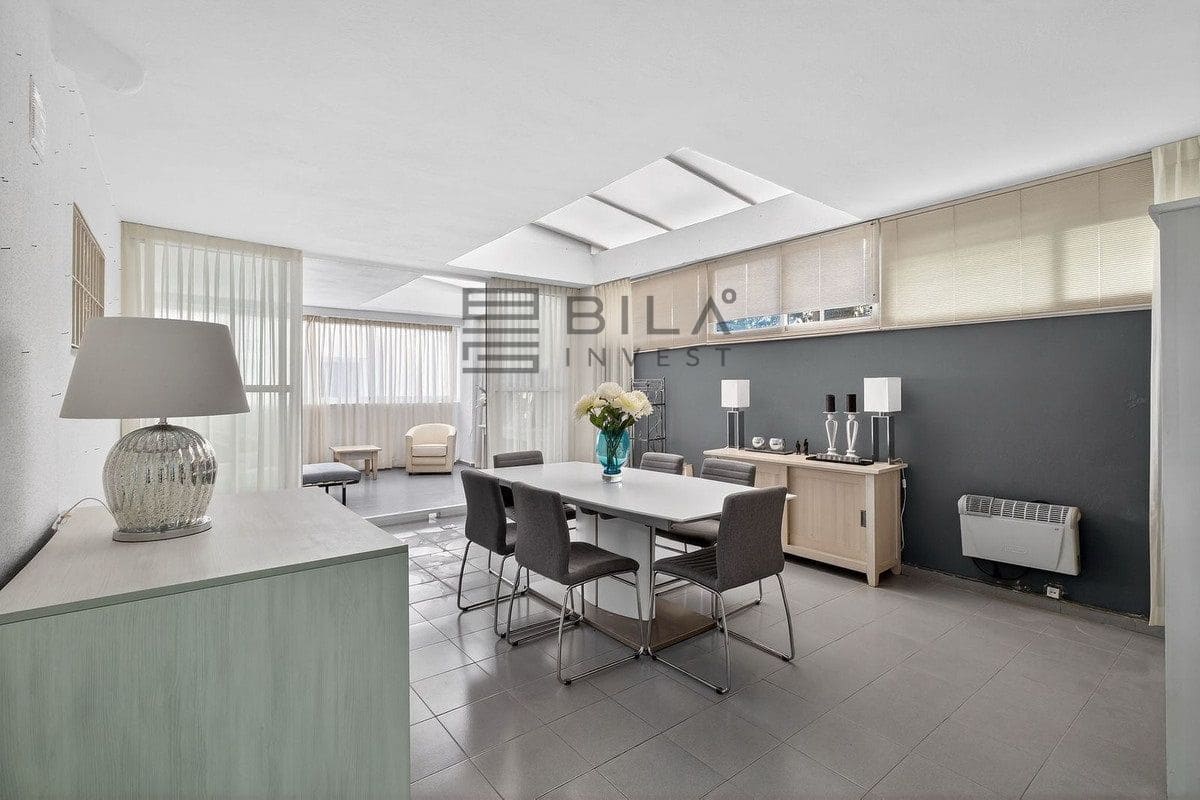 3 slaapkamer Flat te koop in Torrequebrada met zwembad garage - € 689.000 (Ref: 9672406)