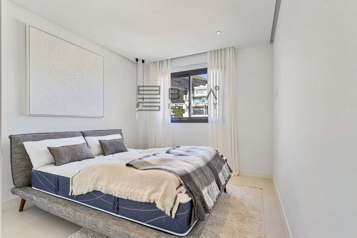 3 quarto Penthouse para venda em Fuengirola com piscina - 1 350 000 € (Ref: 9672407)