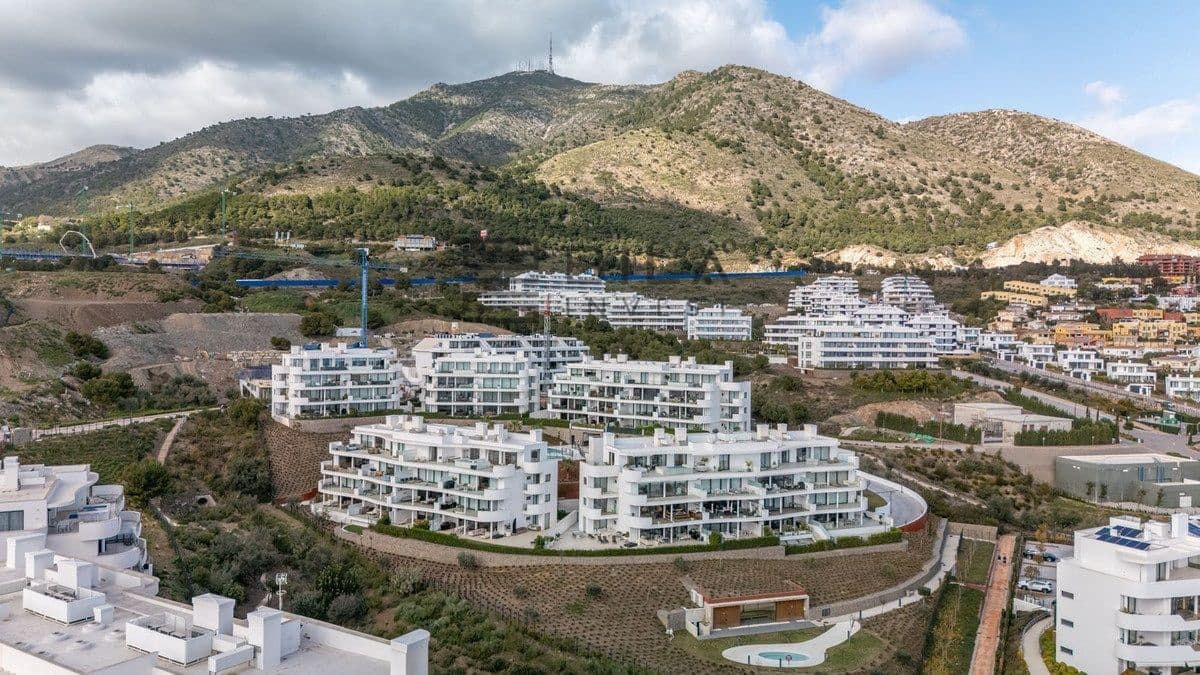 3 quarto Penthouse para venda em Fuengirola com piscina - 1 350 000 € (Ref: 9672407)