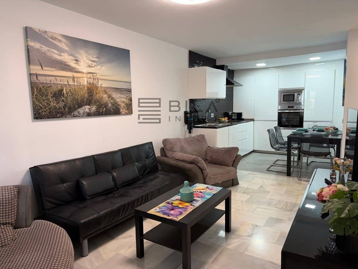 Piso de 2 habitaciones en Torrequebrada en venta con piscina garaje - 350.000 € (Ref: 9672409)