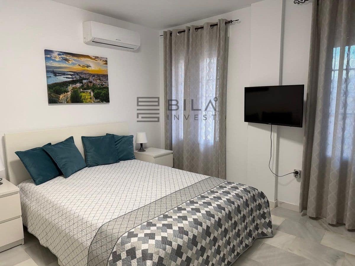 Piso de 2 habitaciones en Torrequebrada en venta con piscina garaje - 350.000 € (Ref: 9672409)