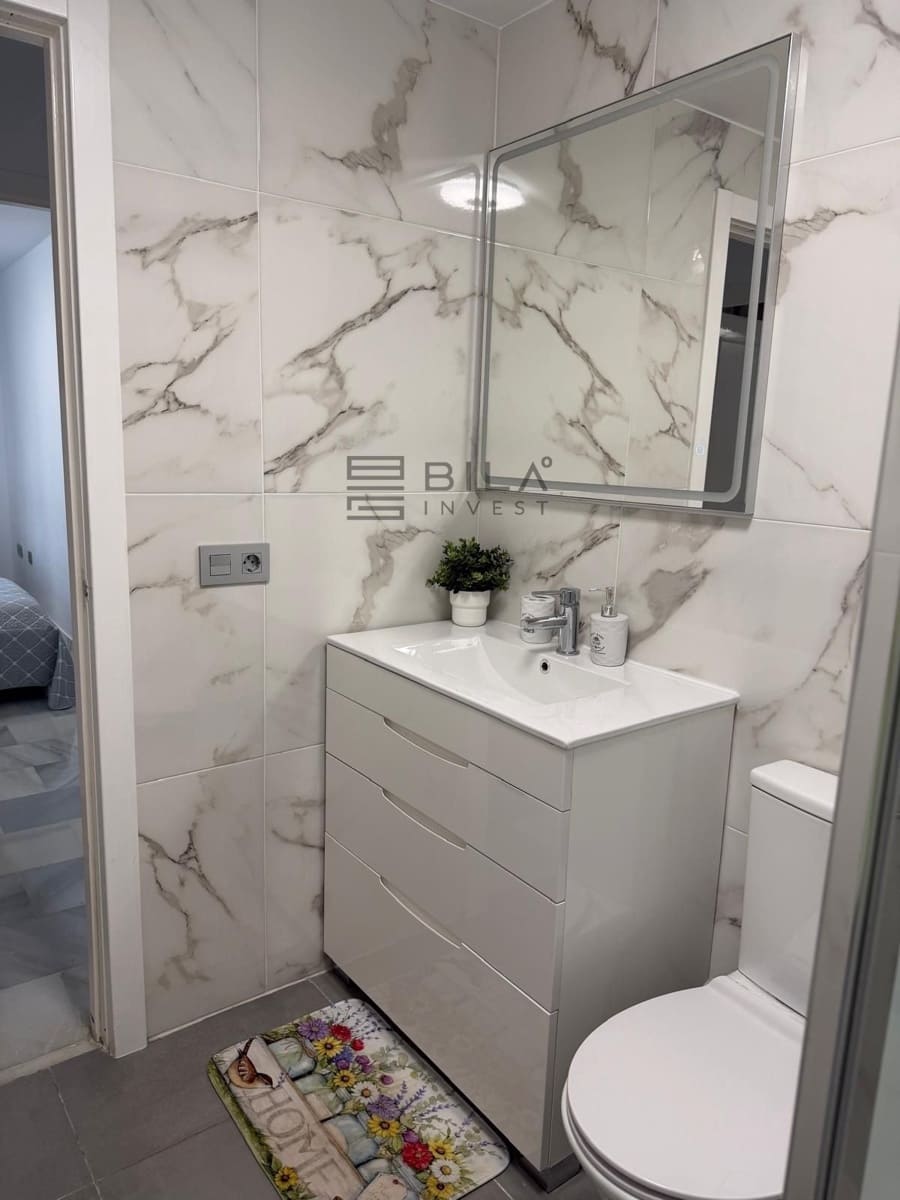 Piso de 2 habitaciones en Torrequebrada en venta con piscina garaje - 350.000 € (Ref: 9672409)