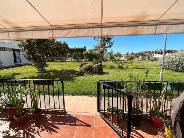 Piso de 2 habitaciones en Hacienda Torrequebrada, Benalmádena en venta con piscina garaje - 350.000 € (Ref: 9672409)