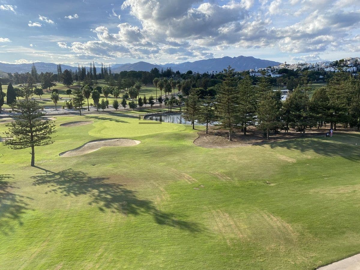 3 bedroom Penthouse for sale in Mijas Golf with pool - € 375,000 (Ref: 9679059)