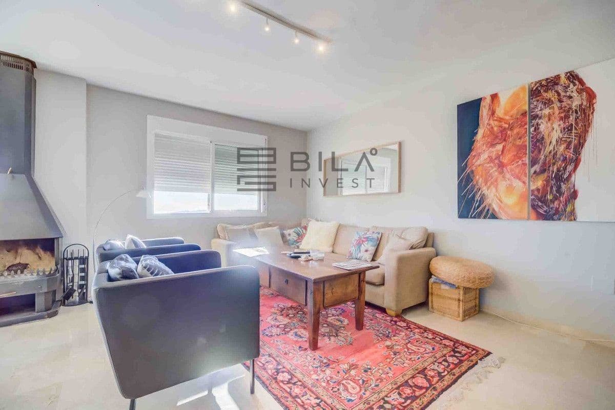 3 makuuhuone Huvila myytävänä paikassa Mijas mukana uima-altaan 
autotalli - 550 000 € (Ref: 9679061)