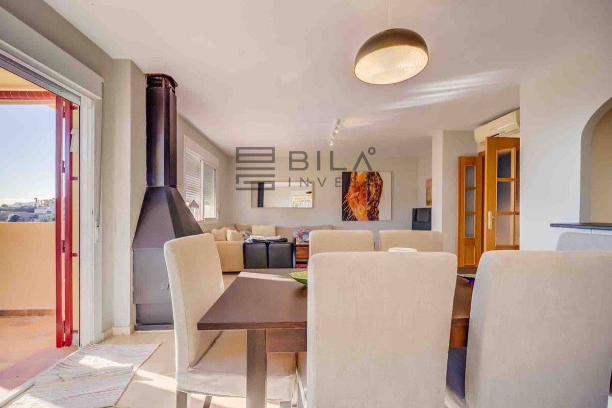 3 makuuhuone Huvila myytävänä paikassa Mijas mukana uima-altaan 
autotalli - 550 000 € (Ref: 9679061)