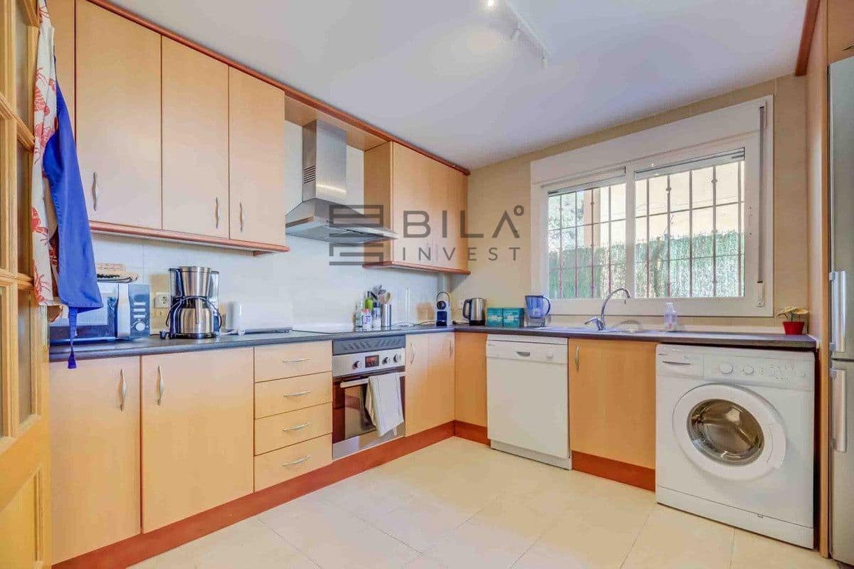 3 makuuhuone Huvila myytävänä paikassa Mijas mukana uima-altaan 
autotalli - 550 000 € (Ref: 9679061)