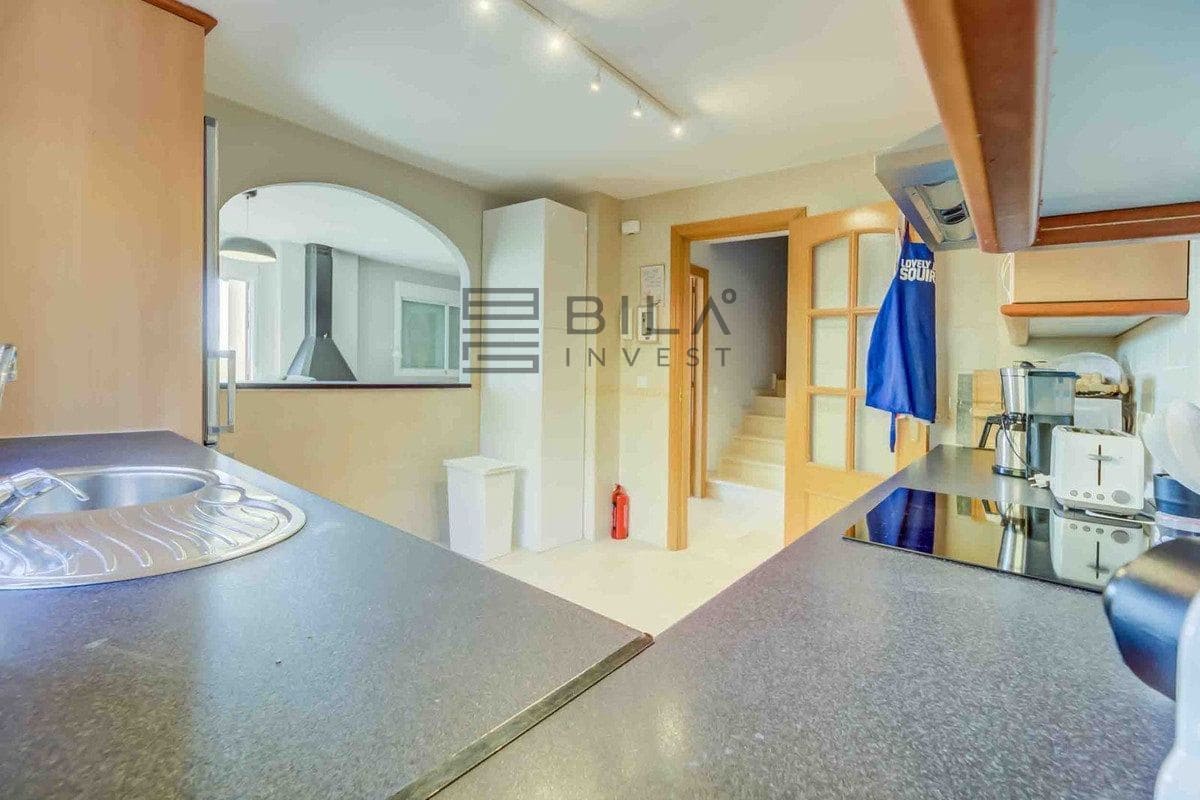 3 makuuhuone Huvila myytävänä paikassa Mijas mukana uima-altaan 
autotalli - 550 000 € (Ref: 9679061)