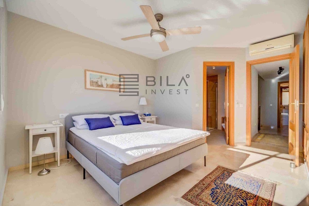 3 makuuhuone Huvila myytävänä paikassa Mijas mukana uima-altaan 
autotalli - 550 000 € (Ref: 9679061)