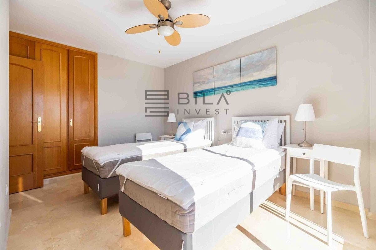 3 makuuhuone Huvila myytävänä paikassa Mijas mukana uima-altaan 
autotalli - 550 000 € (Ref: 9679061)