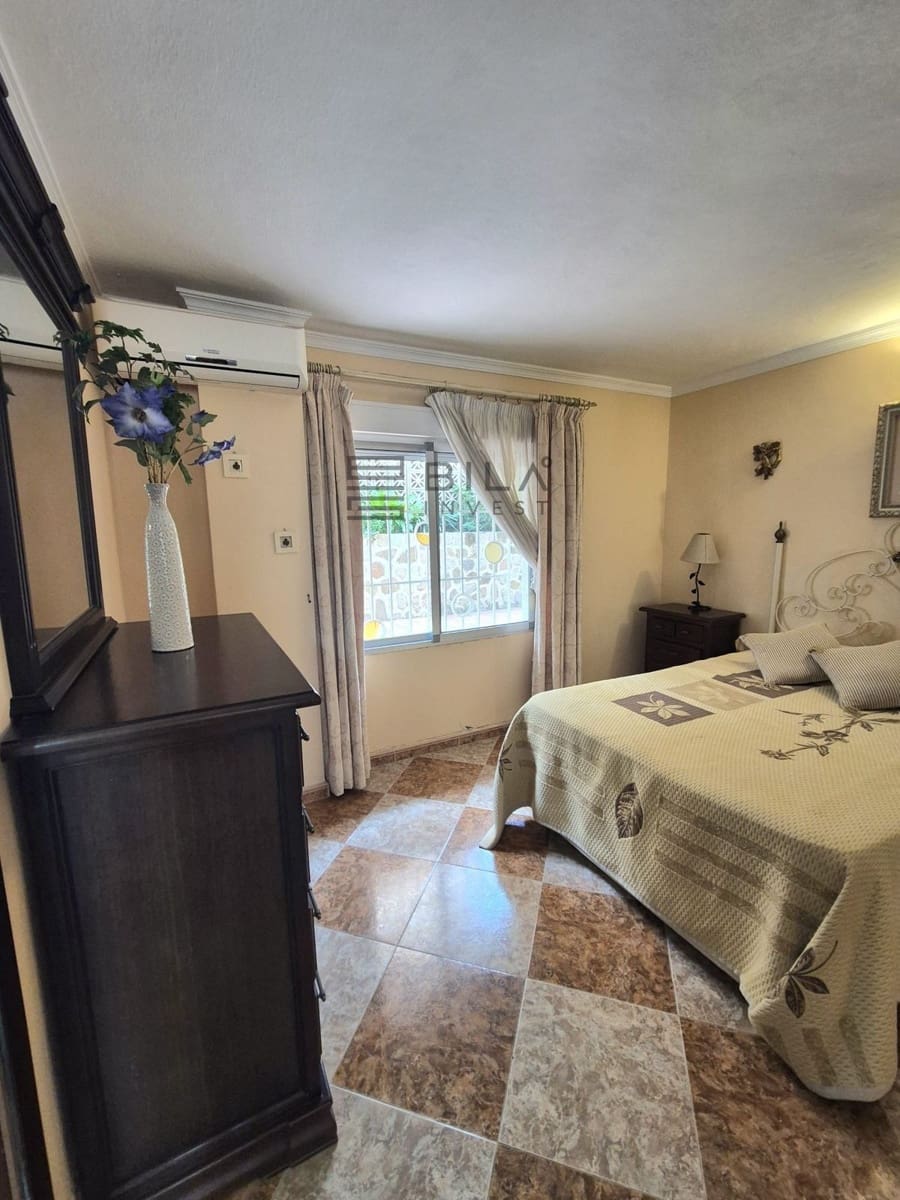 2 makuuhuone Asunto myytävänä paikassa Fuengirola mukana 
autotalli - 290 000 € (Ref: 9679062)