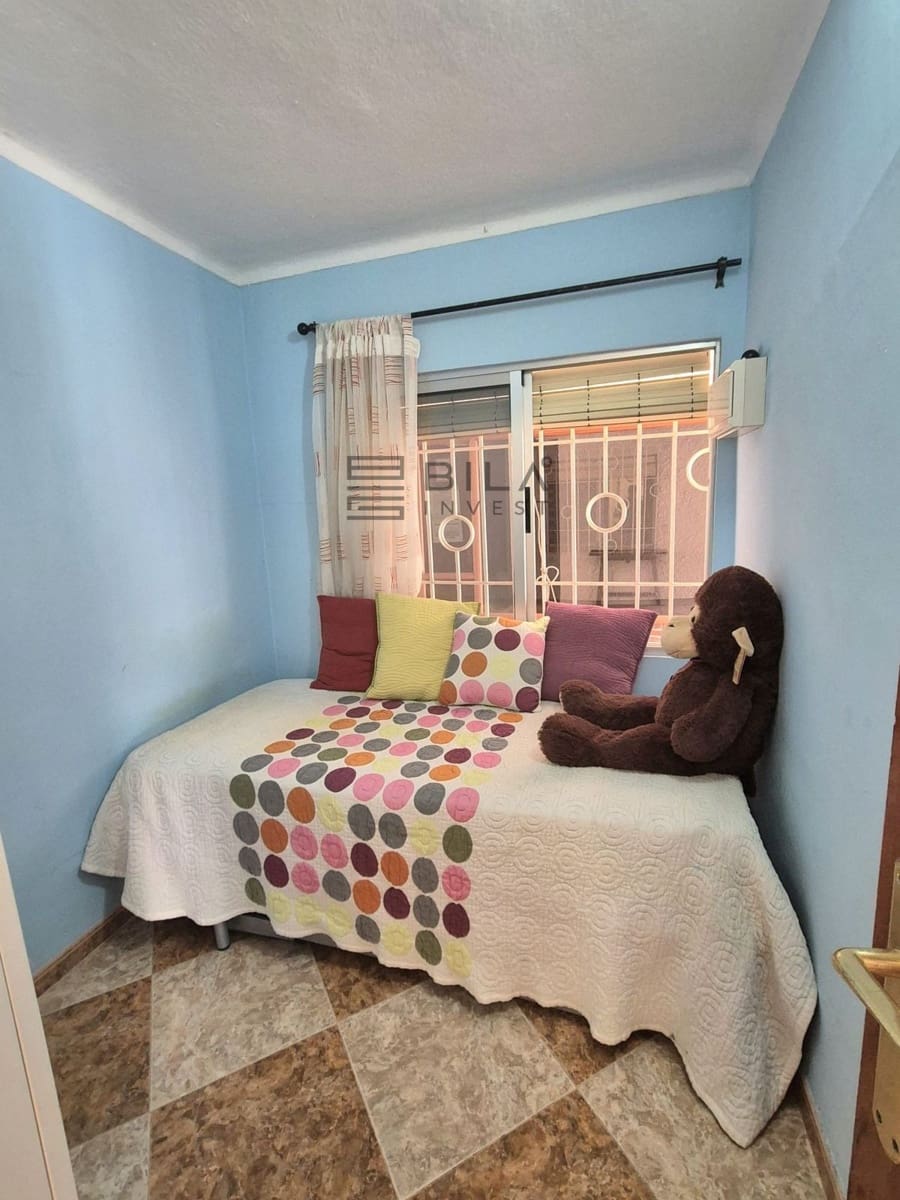 2 makuuhuone Asunto myytävänä paikassa Fuengirola mukana 
autotalli - 290 000 € (Ref: 9679062)