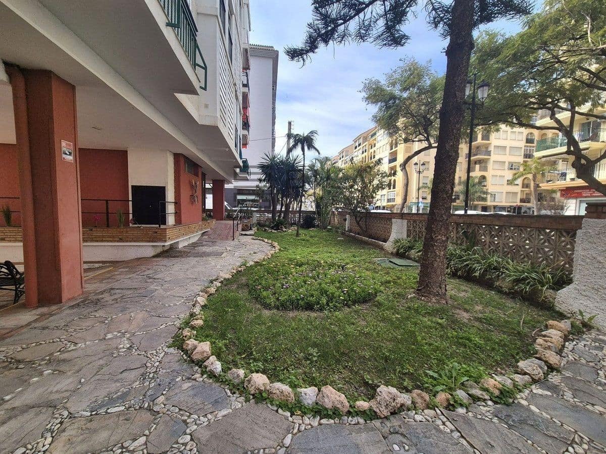 2 makuuhuone Asunto myytävänä paikassa Fuengirola mukana 
autotalli - 290 000 € (Ref: 9679062)