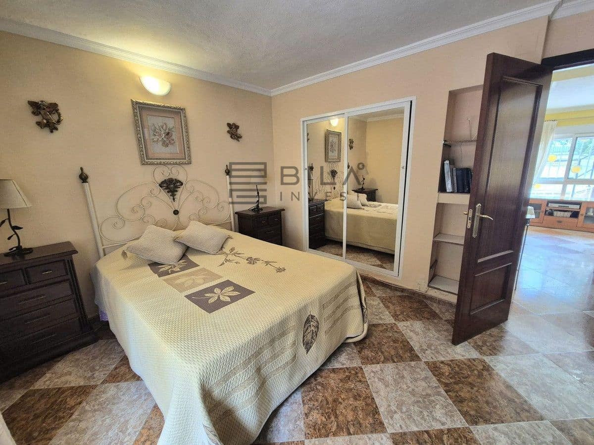 2 makuuhuone Asunto myytävänä paikassa Fuengirola mukana 
autotalli - 290 000 € (Ref: 9679062)