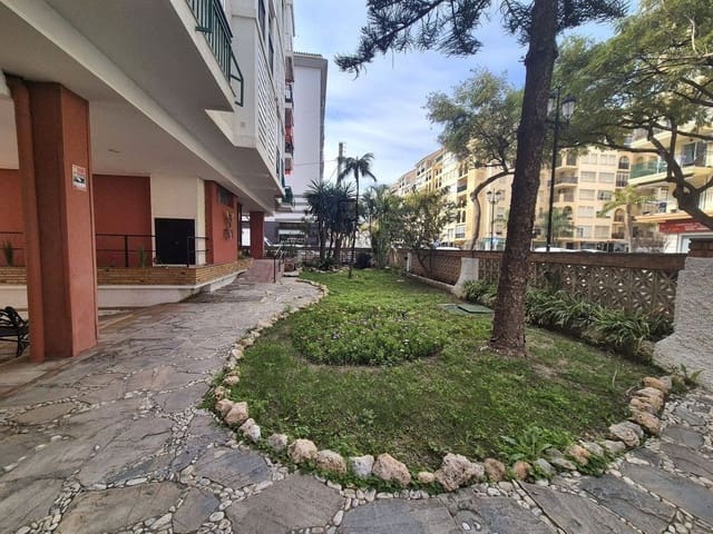 2 makuuhuone Asunto myytävänä paikassa Los Boliches , Fuengirola mukana 
autotalli - 290 000 € (Ref: 9679062)