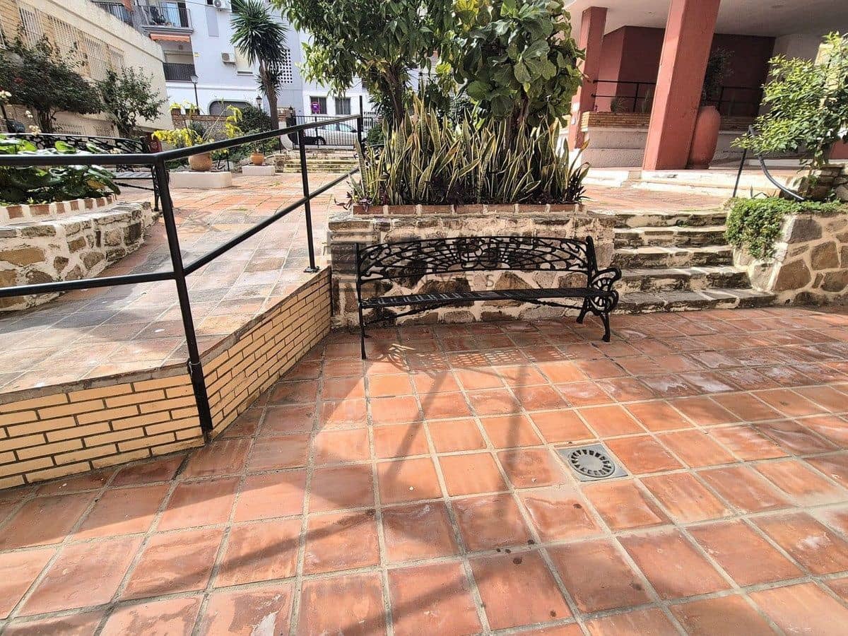 2 makuuhuone Asunto myytävänä paikassa Fuengirola mukana 
autotalli - 290 000 € (Ref: 9679062)