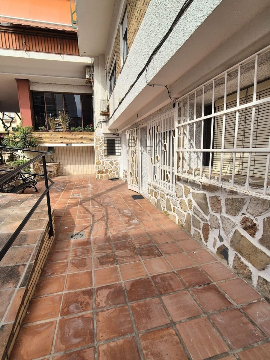 2 makuuhuone Asunto myytävänä paikassa Fuengirola mukana 
autotalli - 290 000 € (Ref: 9679062)