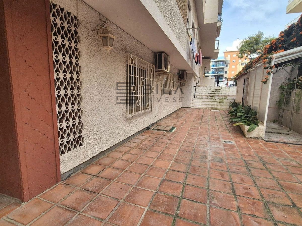 2 makuuhuone Asunto myytävänä paikassa Fuengirola mukana 
autotalli - 290 000 € (Ref: 9679062)