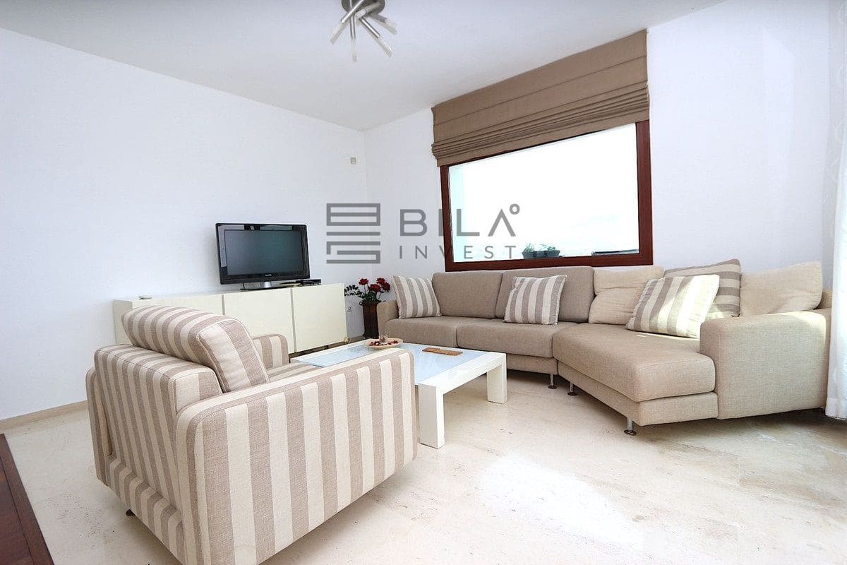 3 soverom Villa til salgs i Cerro del Aguila med svømmebasseng garasje - € 680 000 (Ref: 9679063)