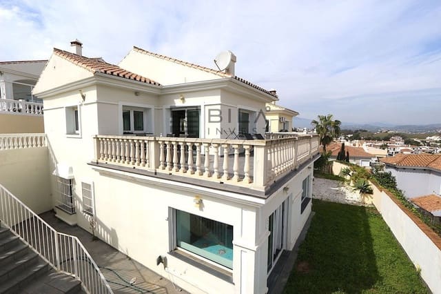 3 soverom Villa til salgs i Cerro del Aguila, Mijas med svømmebasseng garasje - € 680 000 (Ref: 9679063)