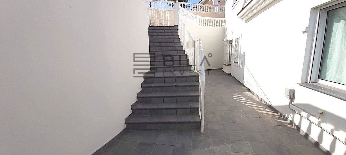 3 soverom Villa til salgs i Cerro del Aguila med svømmebasseng garasje - € 680 000 (Ref: 9679063)