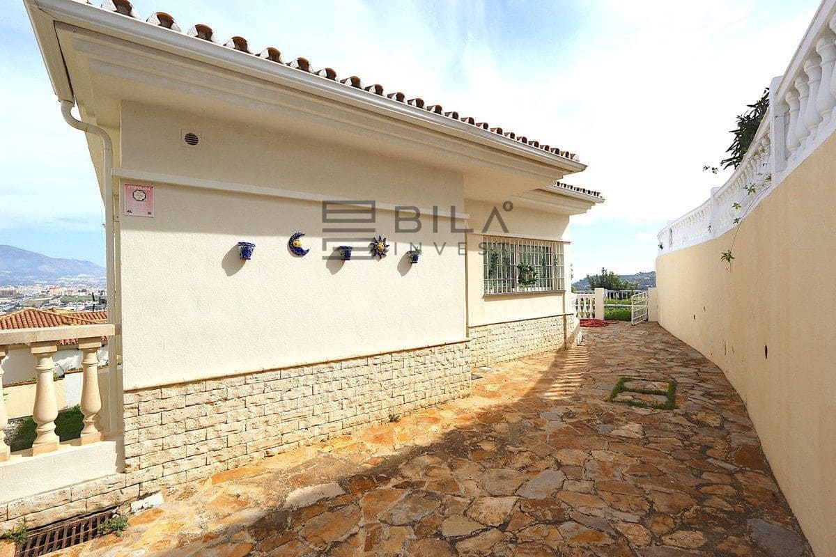 3 soverom Villa til salgs i Cerro del Aguila med svømmebasseng garasje - € 680 000 (Ref: 9679063)