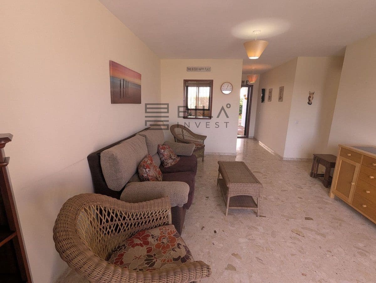 2 Zimmer Wohnung zu verkaufen in El Faro mit Pool - 250.000 € (Ref: 9679066)