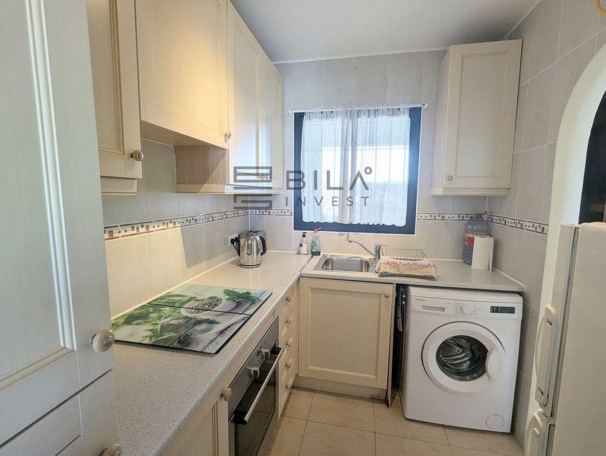 2 Zimmer Wohnung zu verkaufen in El Faro mit Pool - 250.000 € (Ref: 9679066)