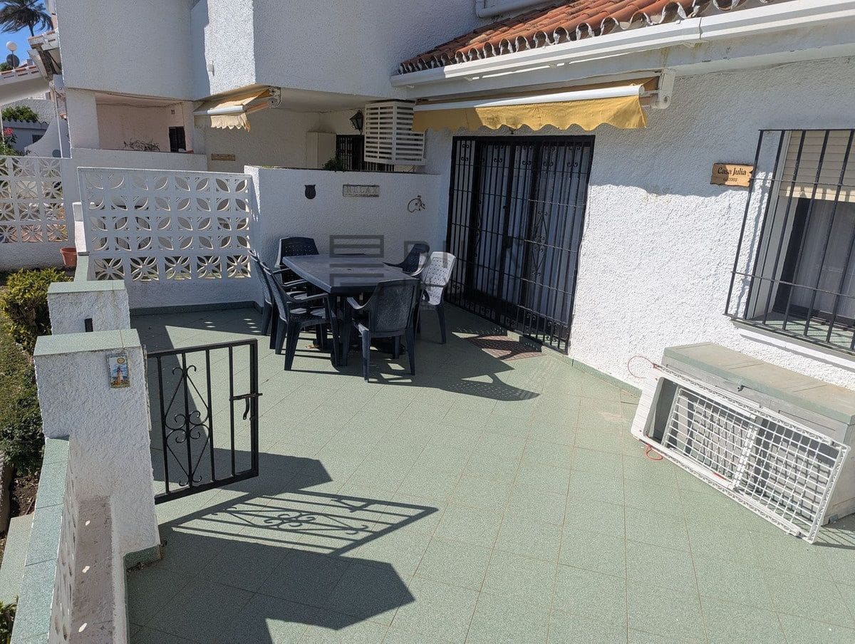 2 Zimmer Wohnung zu verkaufen in El Faro mit Pool - 250.000 € (Ref: 9679066)