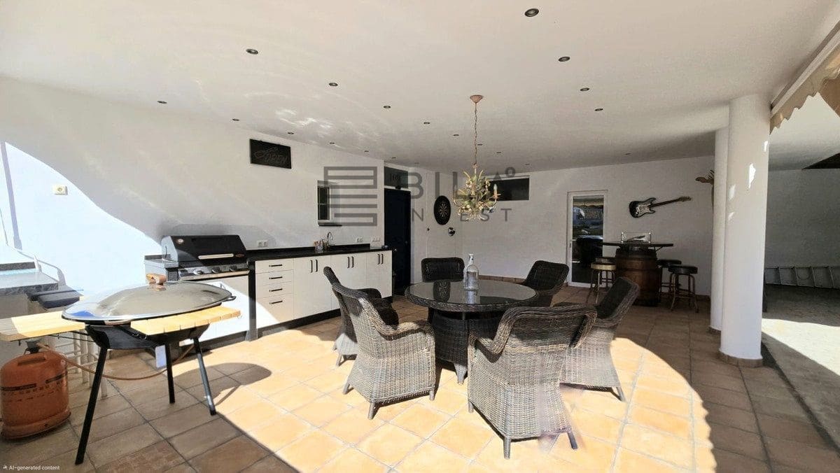 Chalet de 4 habitaciones en Cerro del Aguila en venta con piscina garaje - 995.000 € (Ref: 9683246)