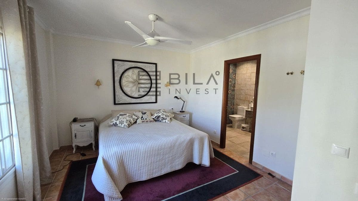 Chalet de 4 habitaciones en Cerro del Aguila en venta con piscina garaje - 995.000 € (Ref: 9683246)