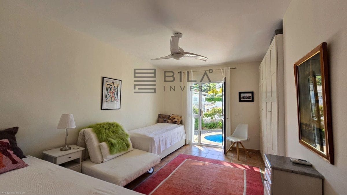 Chalet de 4 habitaciones en Cerro del Aguila en venta con piscina garaje - 995.000 € (Ref: 9683246)