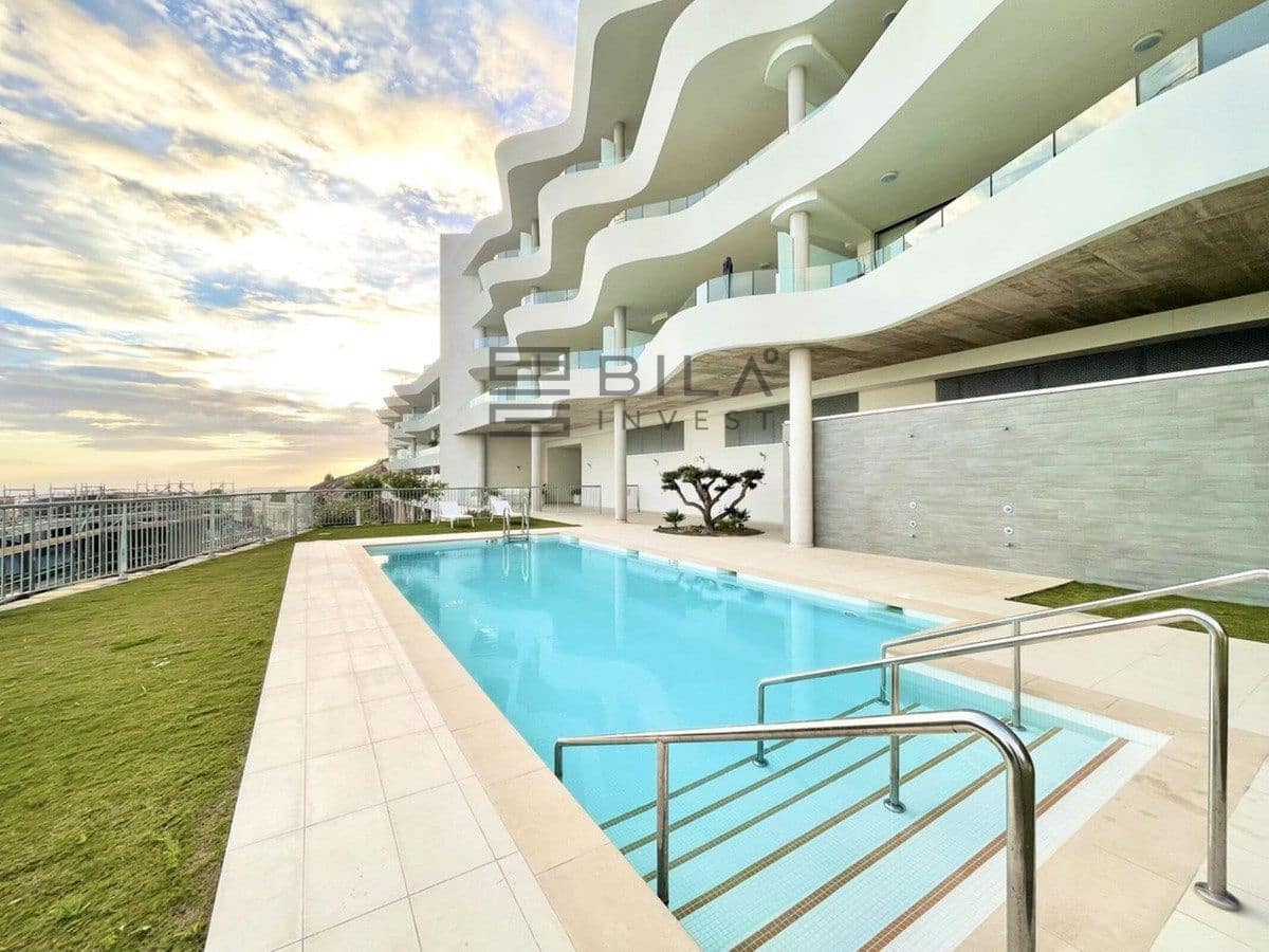 Ático de 3 habitaciones en La Capellania en venta con piscina - 1.150.000 € (Ref: 9683249)