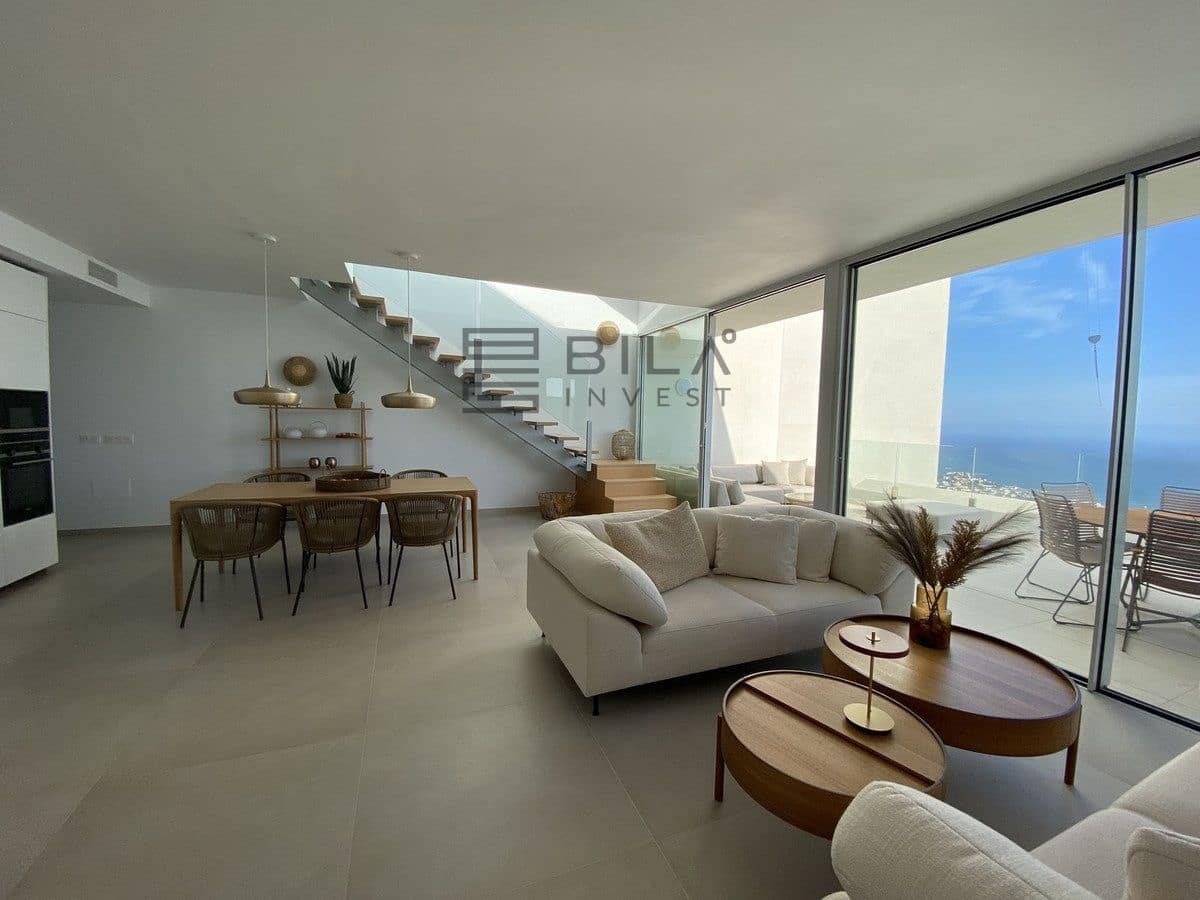 Ático de 3 habitaciones en La Capellania en venta con piscina - 1.150.000 € (Ref: 9683249)