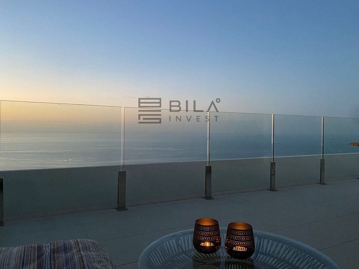 Ático de 3 habitaciones en La Capellania en venta con piscina - 1.150.000 € (Ref: 9683249)