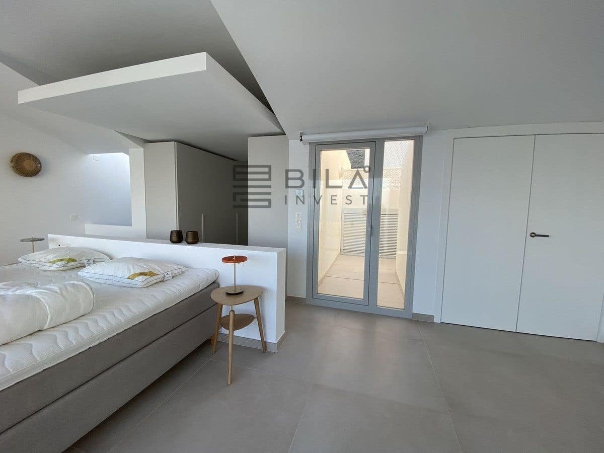Ático de 3 habitaciones en La Capellania en venta con piscina - 1.150.000 € (Ref: 9683249)