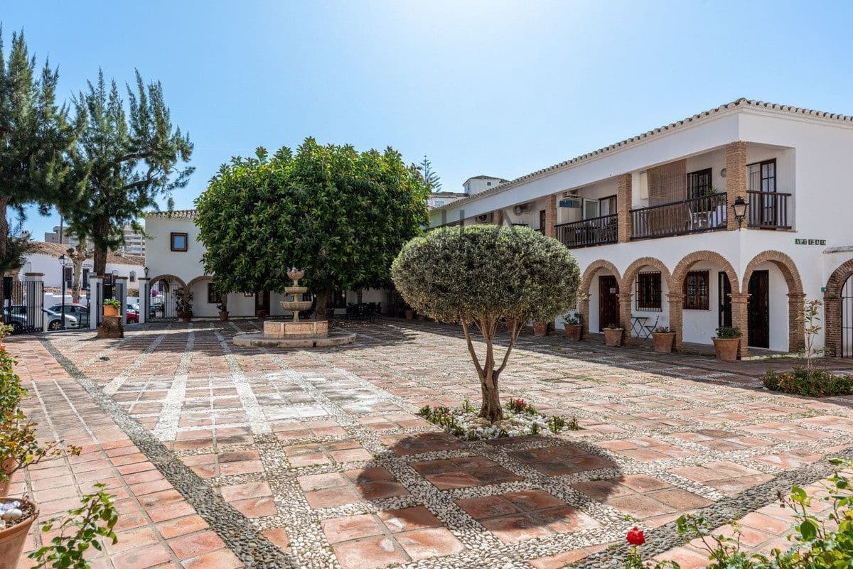 2 sovrum Hus till salu i Fuengirola med garage - 395 000 € (Ref: 9683250)