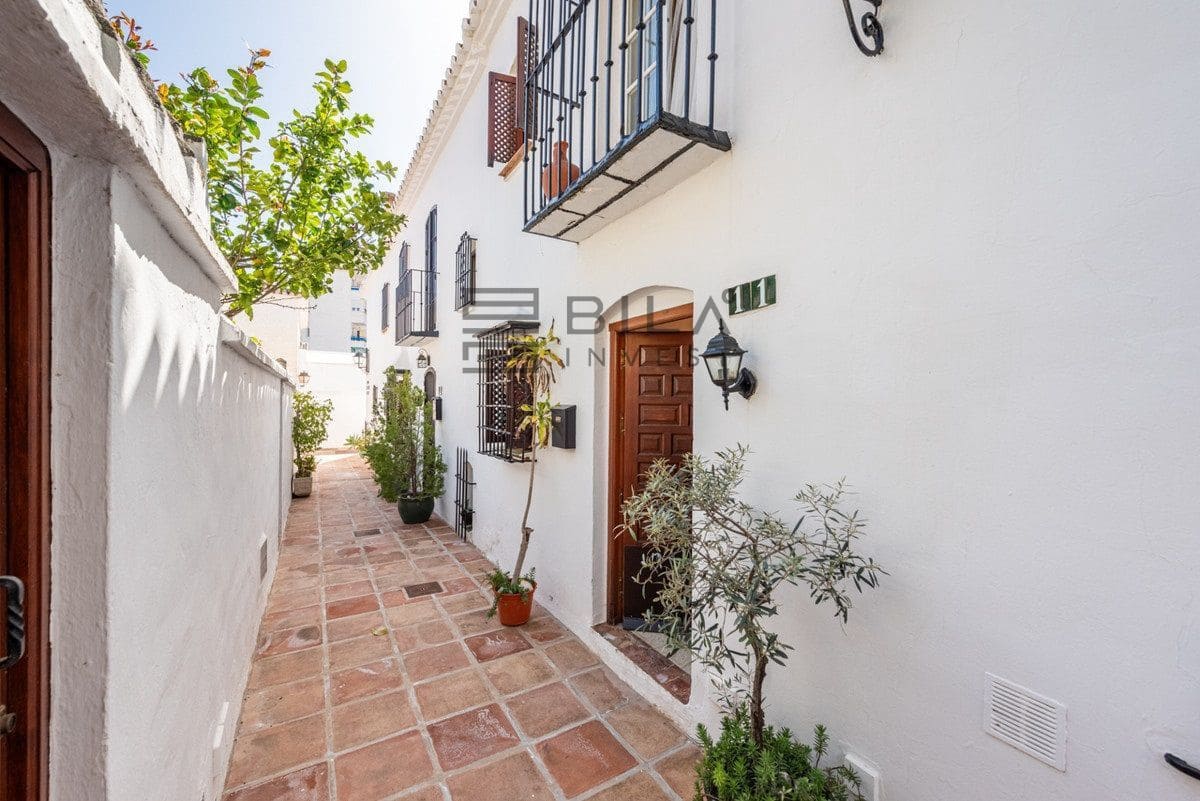 2 sovrum Hus till salu i Fuengirola med garage - 395 000 € (Ref: 9683250)