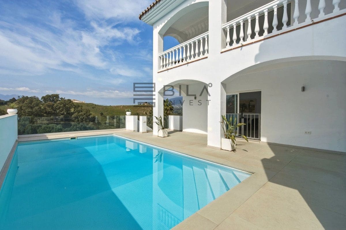 6 sovrum Villa till salu i Cerro del Aguila med pool garage - 1 095 000 € (Ref: 9683276)