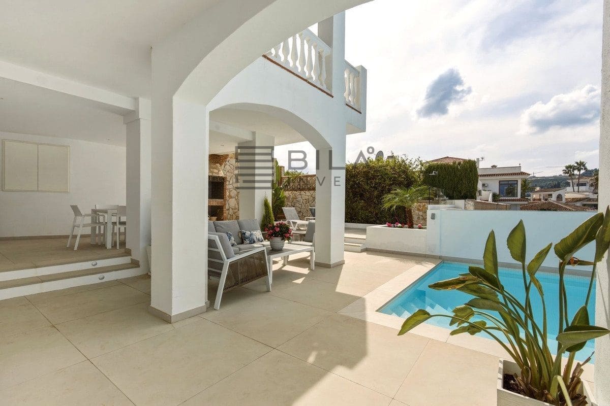 6 sovrum Villa till salu i Cerro del Aguila med pool garage - 1 095 000 € (Ref: 9683276)