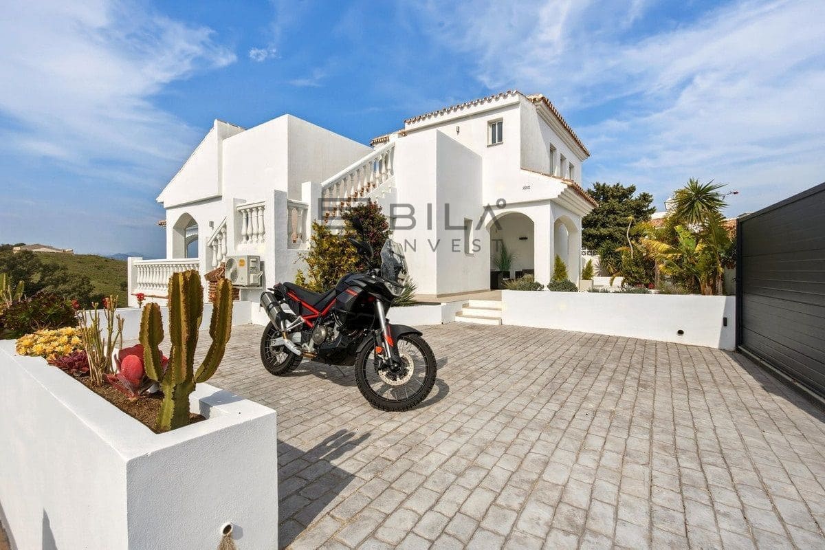 6 sovrum Villa till salu i Cerro del Aguila med pool garage - 1 095 000 € (Ref: 9683276)