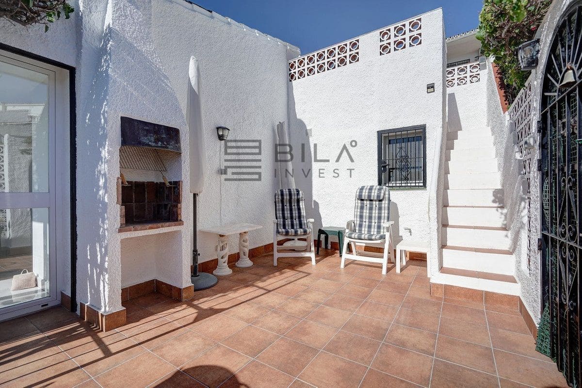 2 slaapkamer Villa te koop in Calahonda met zwembad garage - € 385.000 (Ref: 9683277)