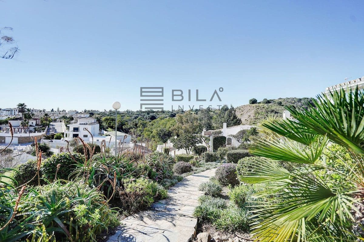 2 slaapkamer Villa te koop in Calahonda met zwembad garage - € 385.000 (Ref: 9683277)