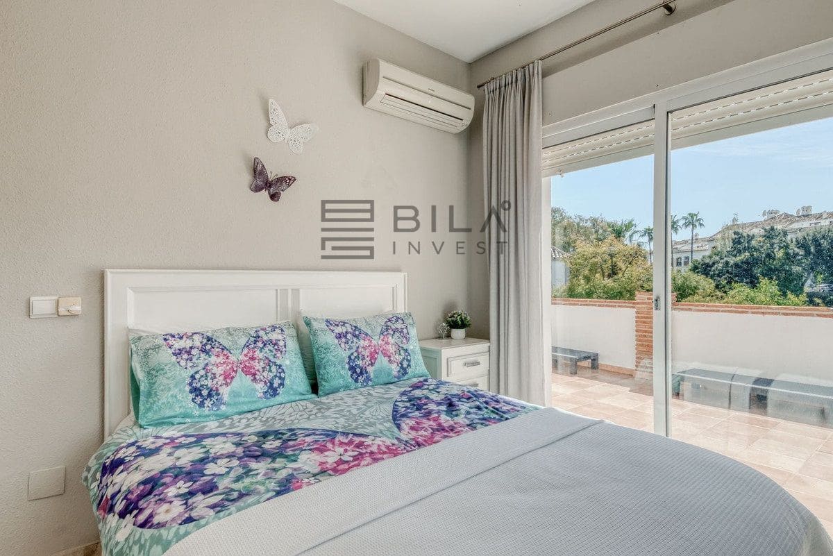 4 makuuhuone Huvila myytävänä paikassa Calahonda mukana uima-altaan 
autotalli - 1 299 000 € (Ref: 9683278)