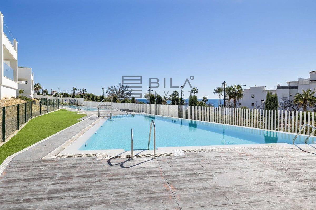 3 slaapkamer Flat te koop in Torrequebrada met zwembad garage - € 570.000 (Ref: 9683279)