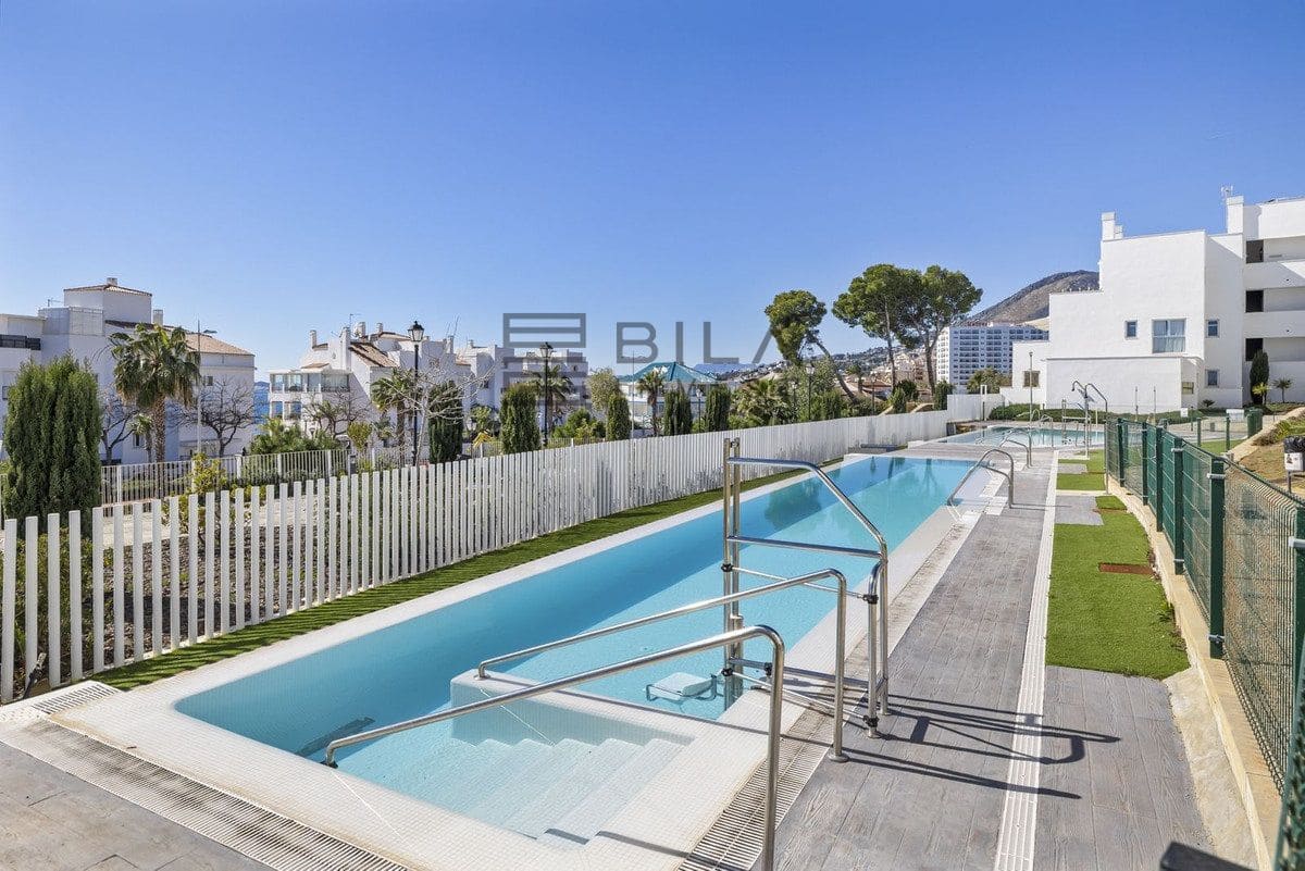 3 slaapkamer Flat te koop in Torrequebrada met zwembad garage - € 570.000 (Ref: 9683279)