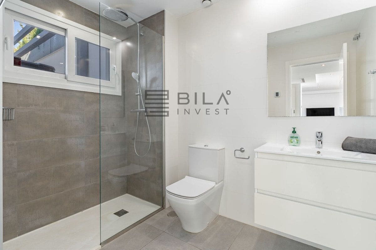 5 sypialnia Willa na sprzedaż w Fuengirola z basenem - 1 380 000 € (Ref: 9683280)