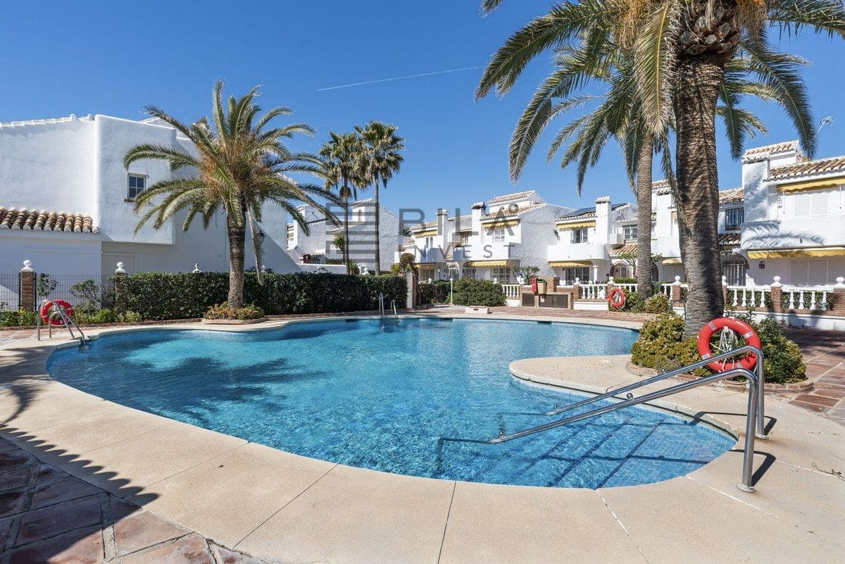 3 soverom Hus til salgs i La Cala de Mijas med svømmebasseng - € 875 000 (Ref: 9683281)