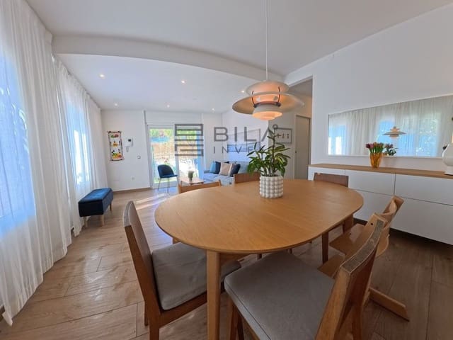 Chalet de 4 habitaciones en Arroyo de la Miel, Benalmádena en venta con garaje - 695.000 € (Ref: 9683283)