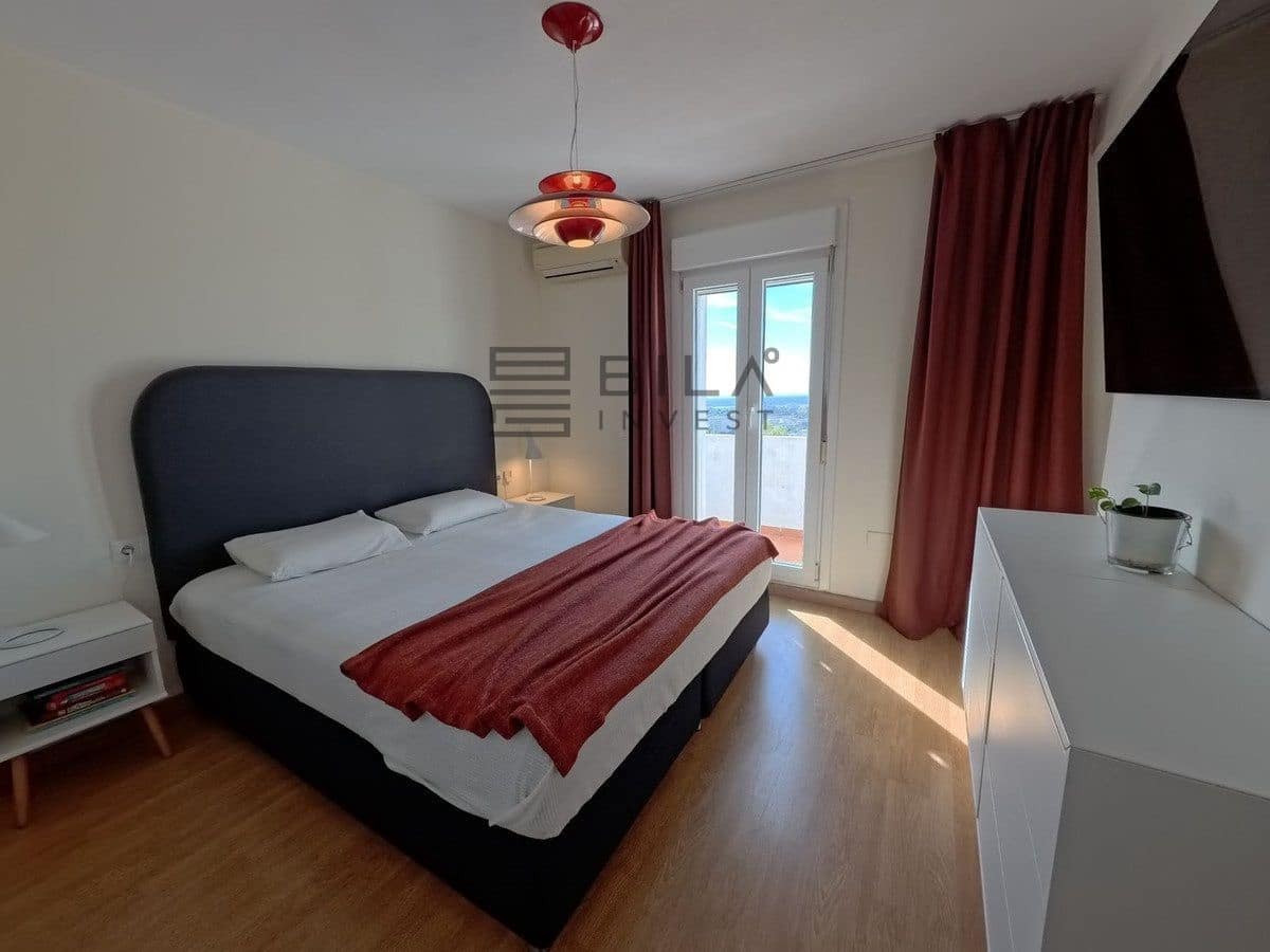 Chalet de 4 habitaciones en Arroyo de la Miel en venta con garaje - 695.000 € (Ref: 9683283)